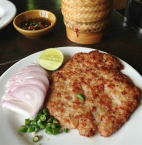 หมูสับปลาเค็มทอด